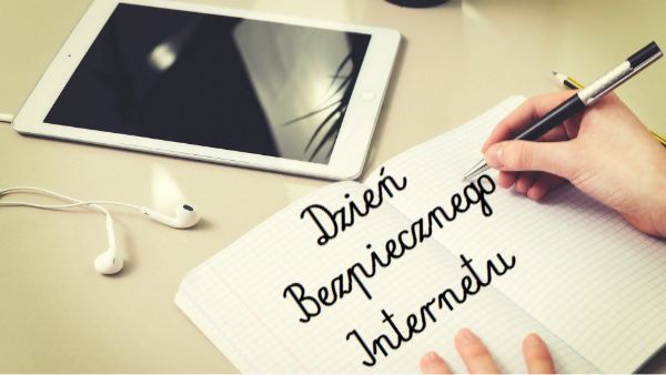 światowy Dzień Uśmiechu Uczcimy W 2018 Roku Dzień Bezpiecznego Internetu